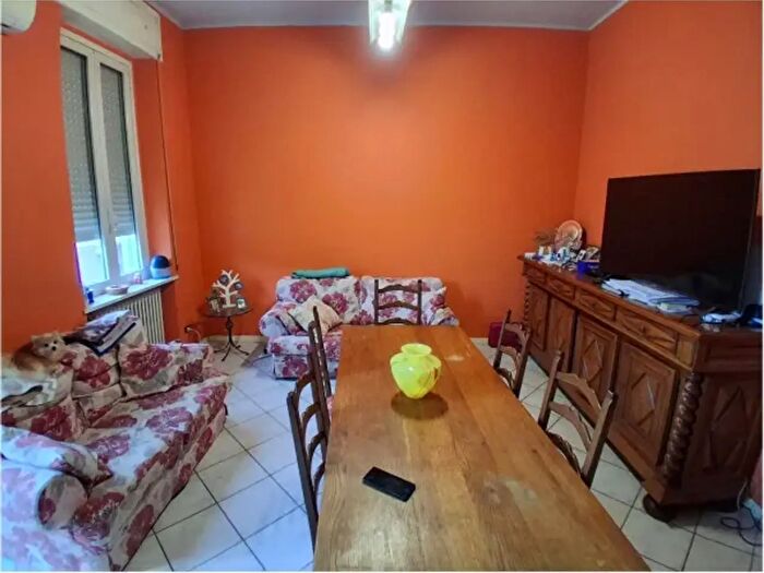 Casa con 6 locali in vendita in Via Cernaia, Voghera