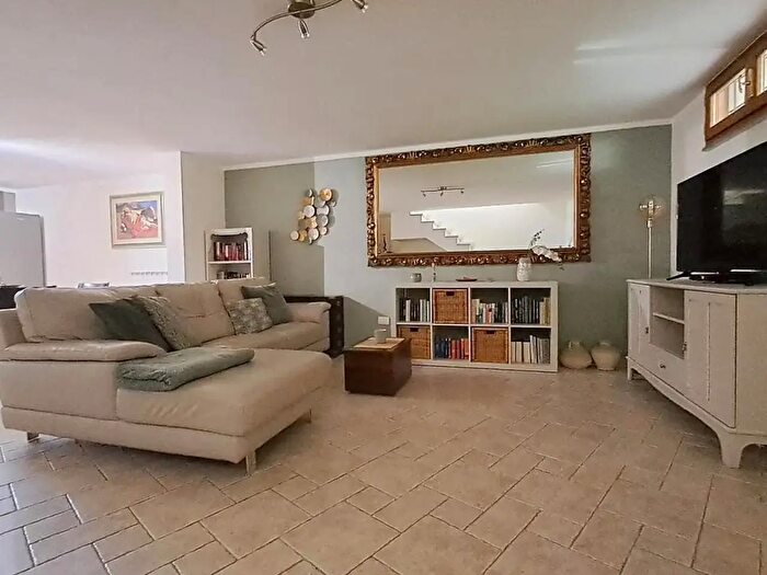 Casa con 6 locali in vendita in Massarosa