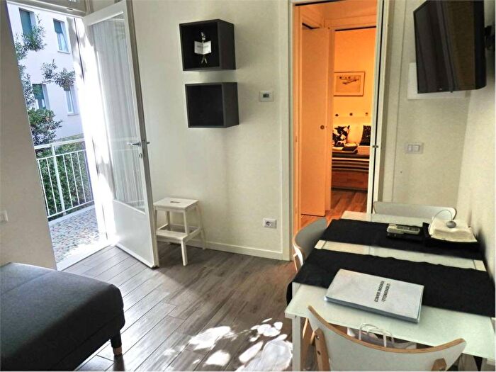 Appartamento bilocale in affitto in Valduce Crispi, Como