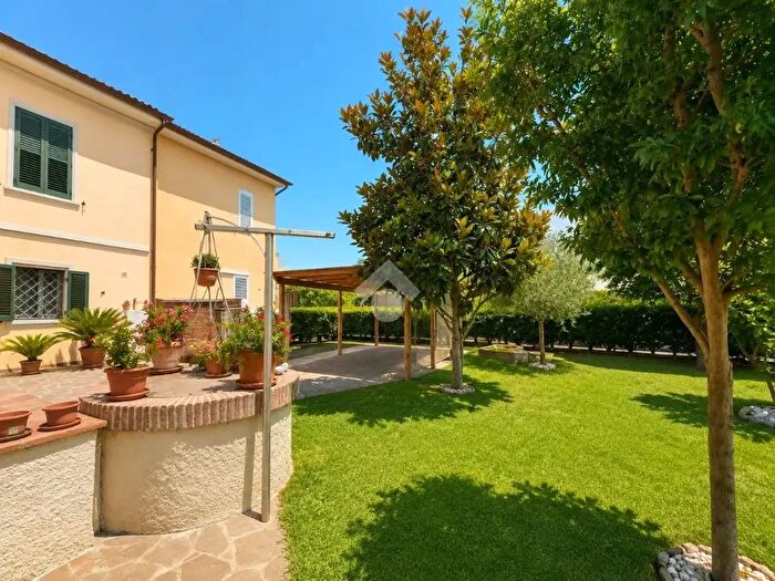 Casa quadrilocale in vendita in Via Carlo Marx, San Giuliano Terme