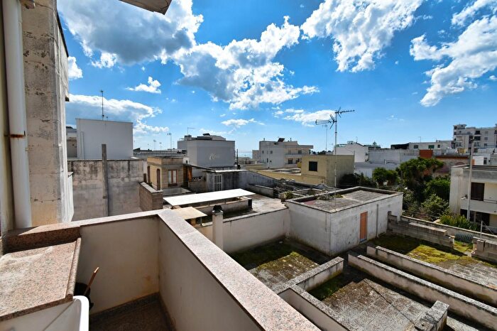 Appartamento con 6 locali in vendita in a J S Bach, Porto Cesareo