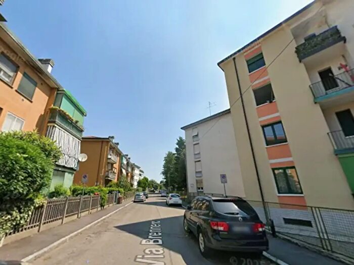 Appartamento trilocale in affitto in Via Brennero, Legnano