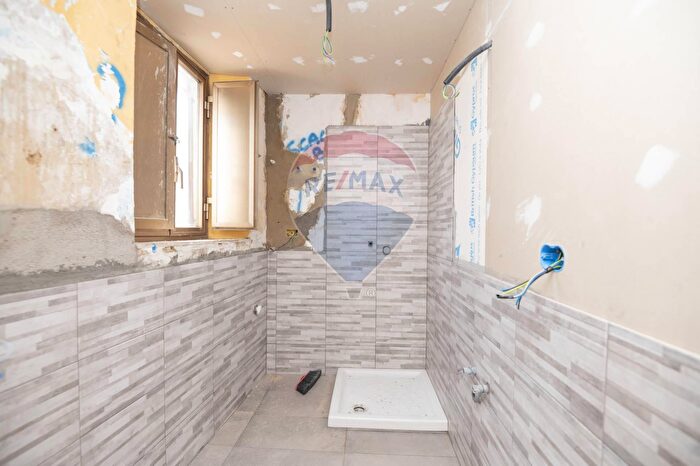 Appartamento trilocale in vendita in Via Pampallona, Caltagirone