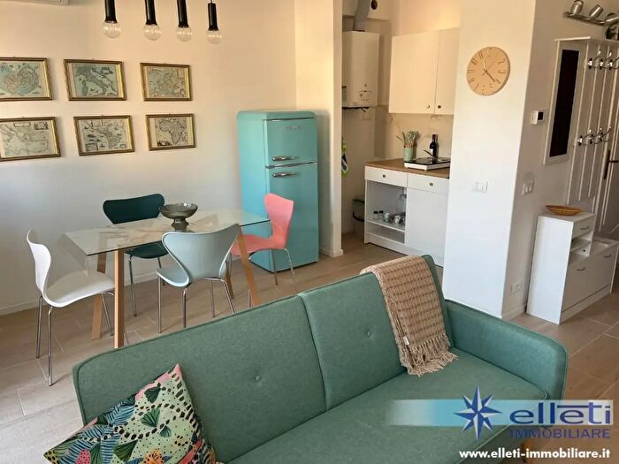 Appartamento quadrilocale in vendita in Massa