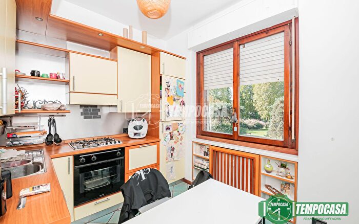 Appartamento trilocale in vendita in Via Veneto, Peschiera Borromeo