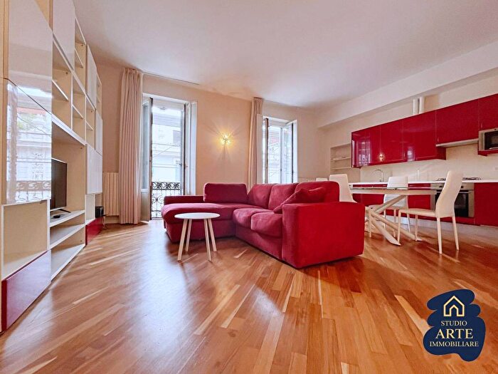 Appartamento trilocale in affitto in Via Antonio Stoppani, Morgagni, Milano