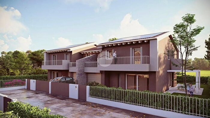 Casa con 5 locali in vendita in Via Moncenisio, Avigliana