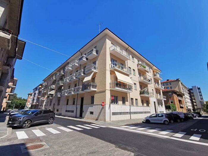 Appartamento trilocale in affitto in Via Giovanni Schiaparelli, Centro, Cuneo