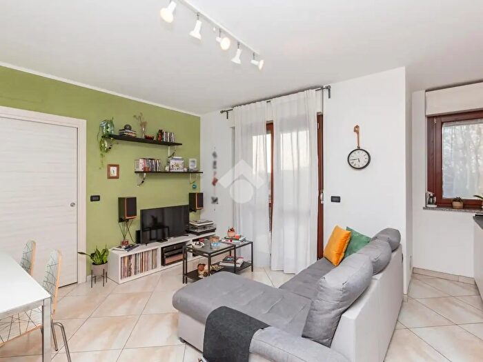 Appartamento trilocale in vendita in Via Rossini, Beinasco