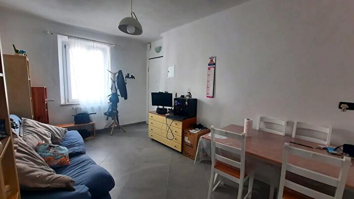 Appartamento trilocale in vendita in Via Atto Vannucci, Prato