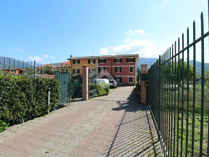 Casa con 6 locali in vendita in Via Parma, Chiavari