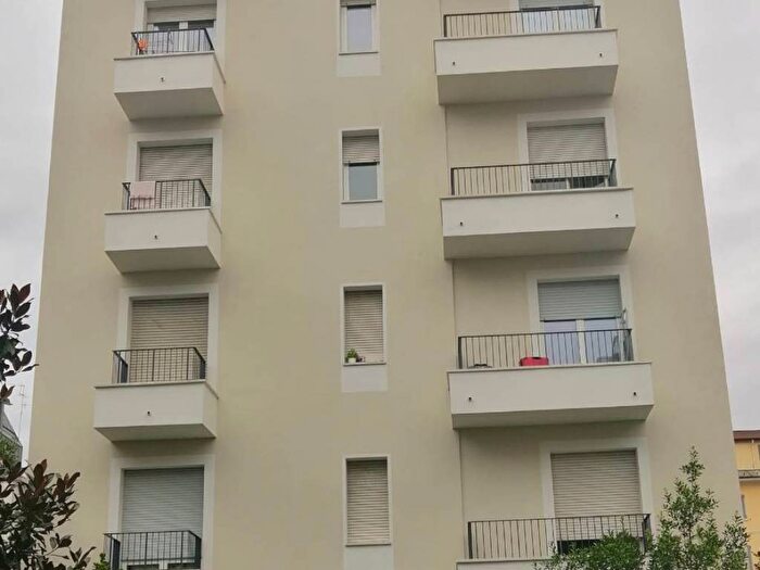 Appartamento bilocale in affitto in Via Andrea Maffei, Montenero, Milano