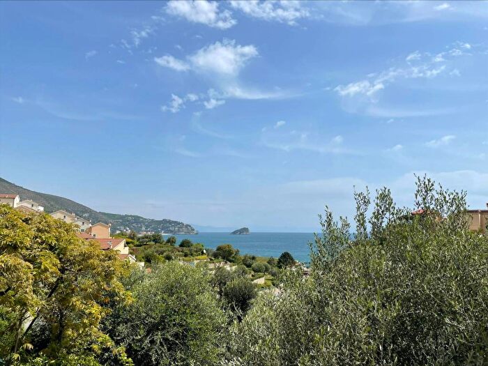 Casa quadrilocale in affitto in Regione Torbora, Torbora, Noli