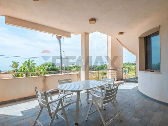 Appartamento con 5 locali in vendita in Via Cervia, Ragusa