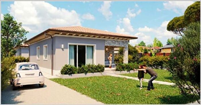 Casa quadrilocale in vendita in Via Andreotti, Pietrasanta