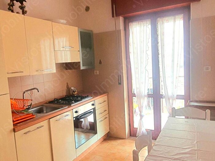 Appartamento trilocale in affitto in Via degli Eucalipti, Gaeta