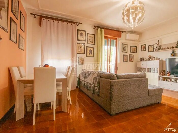Appartamento trilocale in vendita in Via Cristoforo Galaverna, Modena