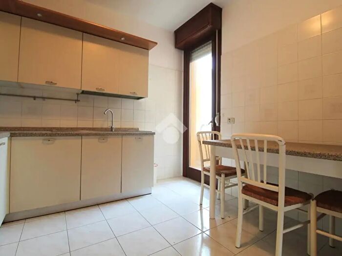 Appartamento trilocale in vendita in Via Marzabotto, Cadelbosco Di Sopra