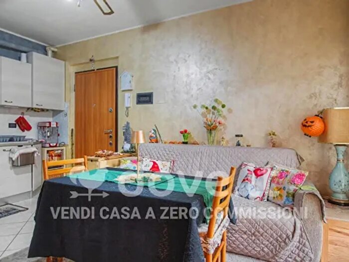 Appartamento bilocale in vendita in Via Confalonieri, Romano Di Lombardia