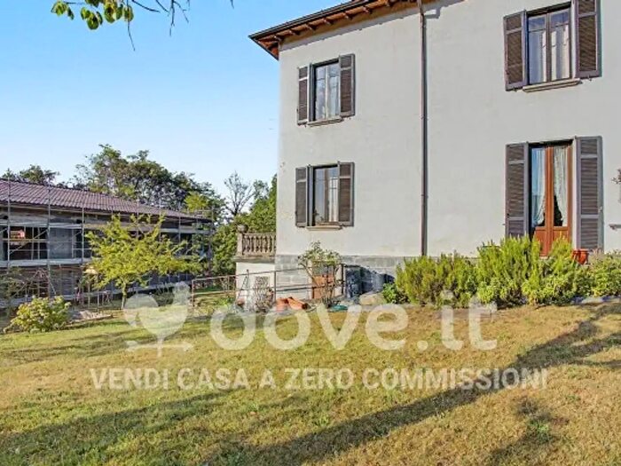 Casa con 5 locali in vendita in Via Altipiano, Porto Valtravaglia