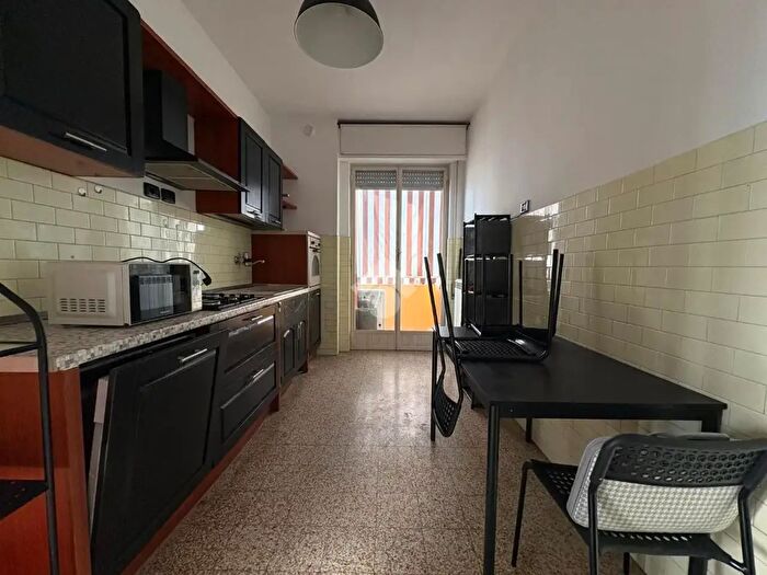 Appartamento quadrilocale in affitto in Viale Giacomo Puccini, Massa