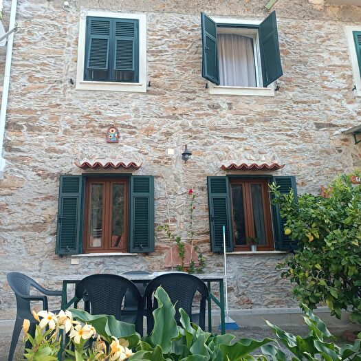 Appartamento con 5 locali in vendita in Massa