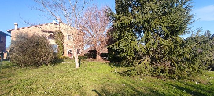 Casa con 5 locali in vendita in Vicchio