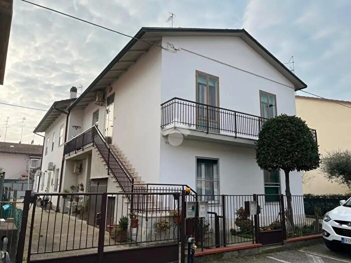 Appartamento quadrilocale in vendita in Via Dino Sintoni, Ravenna