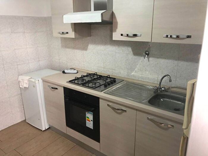 Appartamento bilocale in affitto in Via Goffredo Mameli, Aurora, Torino