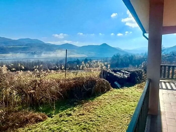 Casa con 11 locali in vendita in Pozzol Groppo