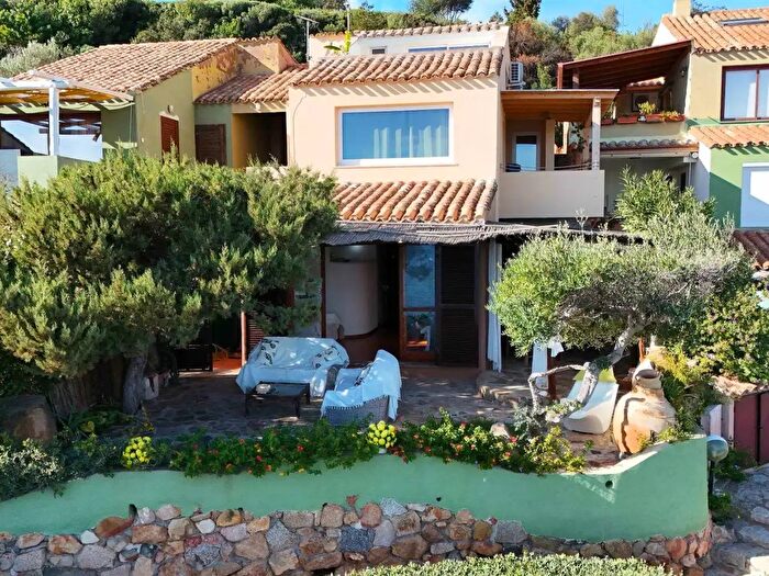 Appartamento trilocale in vendita in Villasimius