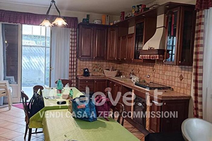 Appartamento trilocale in vendita in Via Borgo, Piedimonte Etneo