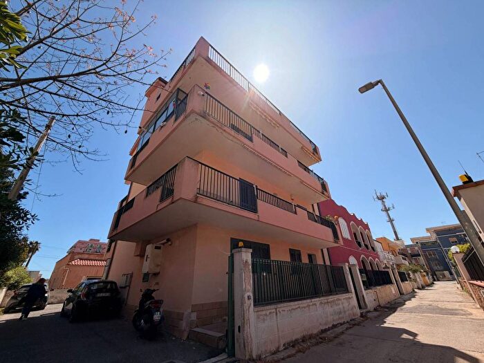 Appartamento trilocale in affitto in Ronco Milo, Scala Greca Neapolis, Siracusa