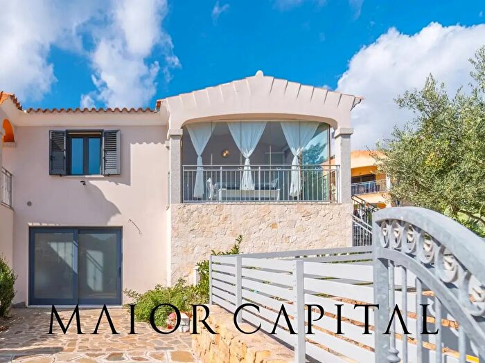 Casa quadrilocale in vendita in Budoni