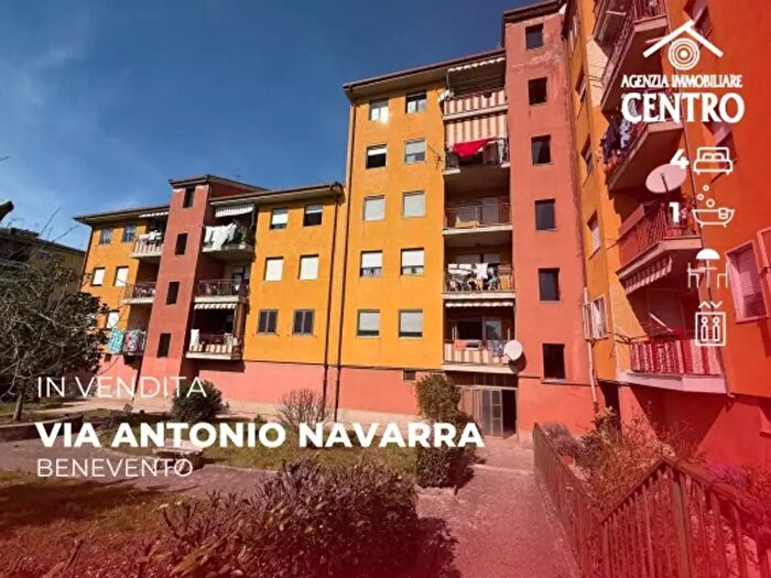 Appartamento con 5 locali in vendita in Via Antonio Navarra, Benevento