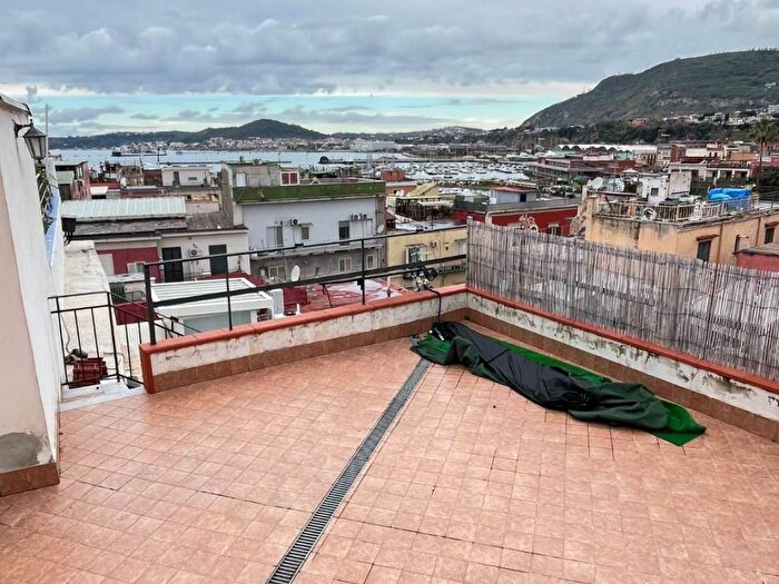 Appartamento bilocale in affitto in Corso Giuseppe Garibaldi, Porto, Pozzuoli