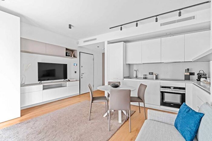 Appartamento monolocale in affitto in Via Amerigo Vespucci, Porta Nuova, Milano