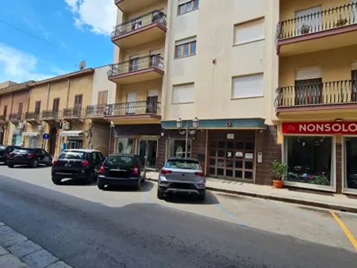 Appartamento con 6 locali in vendita in Via Vittorio Emanuele II, Castelvetrano