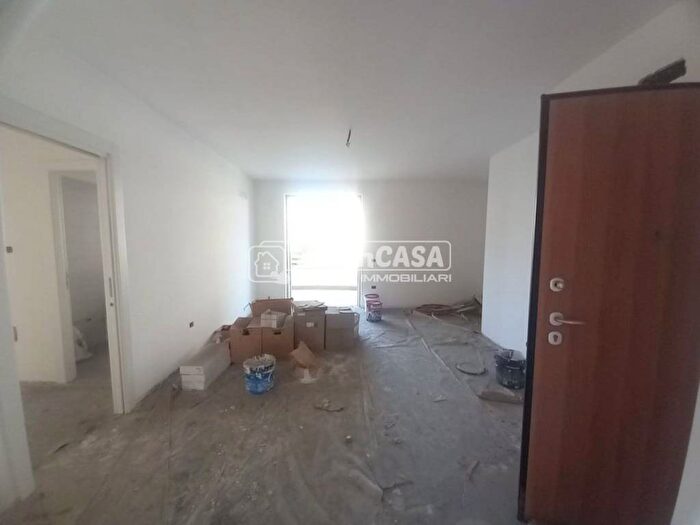 Appartamento trilocale in affitto in Viale John Fitzgerald Kennedy, Aversa