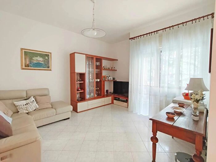 Appartamento con 5 locali in vendita in Zona Oregina Genova, Genova