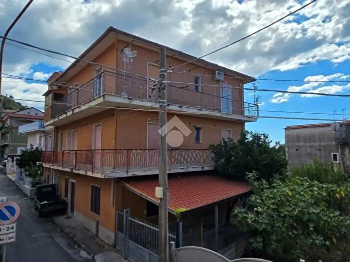 Appartamento quadrilocale in vendita in Via Sant'Antonio, Ascea