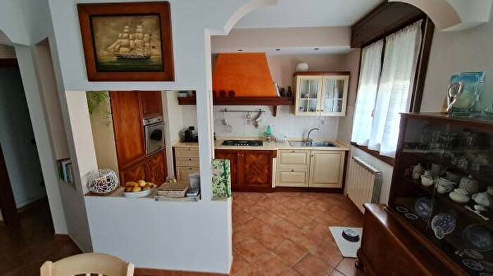 Appartamento con 5 locali in vendita in Via Antonio Meucci, San Prospero