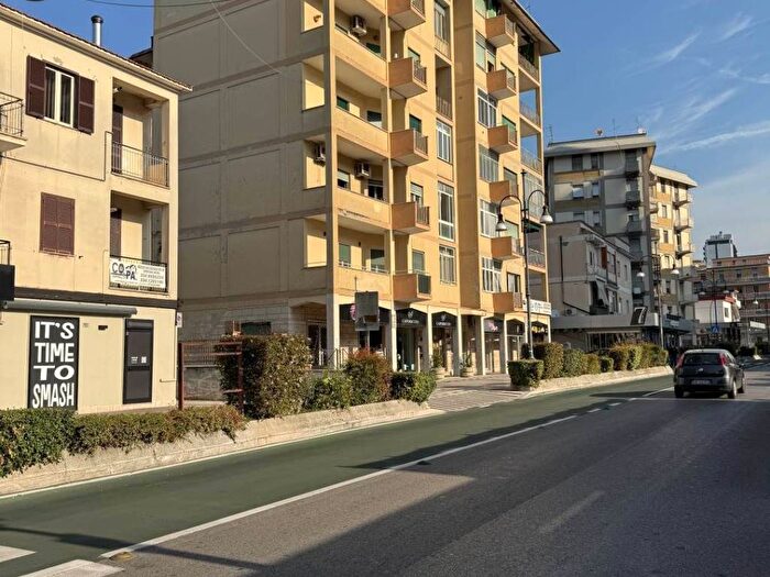 Appartamento con 5 locali in affitto in Via Aldo Moro, Tribunale, Frosinone