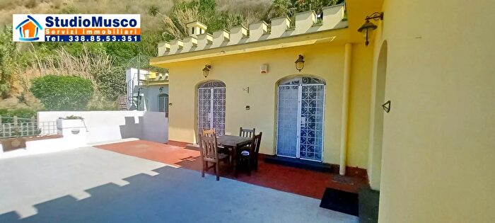 Casa con 6 locali in vendita in Via Montenuovo Licola Patria, Pozzuoli