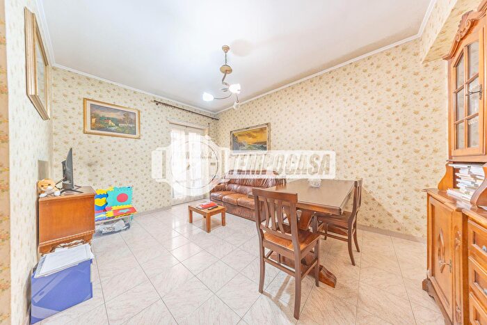 Appartamento trilocale in vendita in Roma