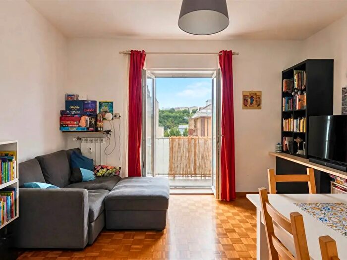 Appartamento trilocale in vendita in Trieste
