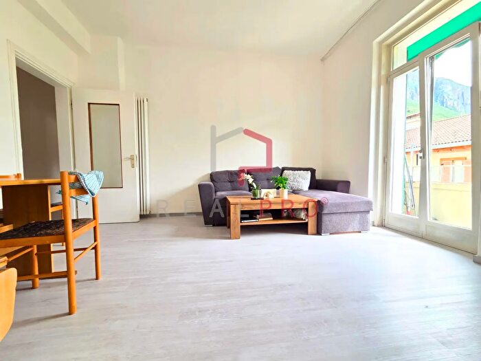 Appartamento trilocale in vendita in Via Fratelli Bronzetti, Bolzano