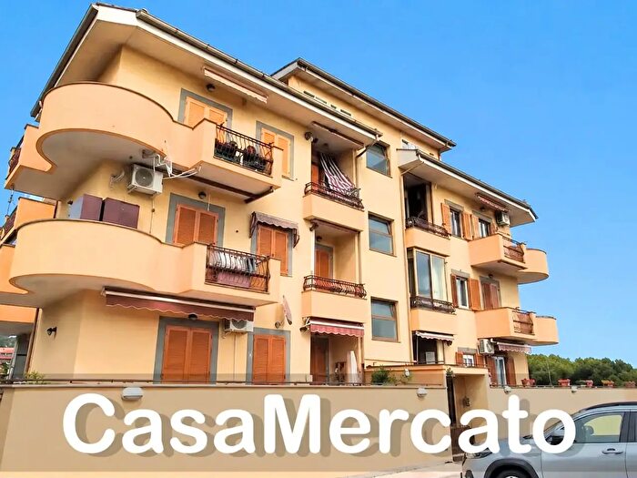 Appartamento quadrilocale in vendita in Via Nettunense, Albano Laziale