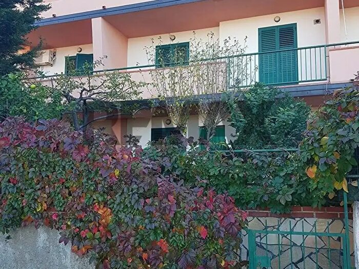 Appartamento trilocale in vendita in Viale Madonie a, Pollina
