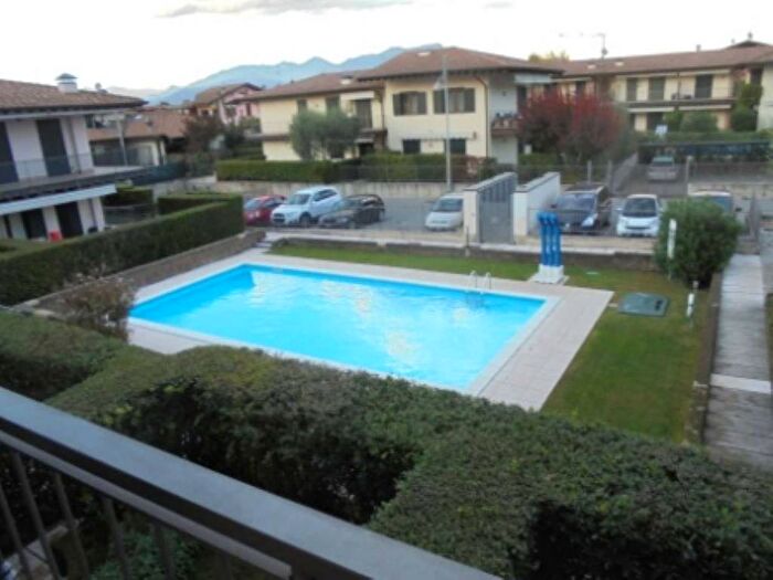 Appartamento trilocale in affitto in via Degli Alpini, Moniga del Garda